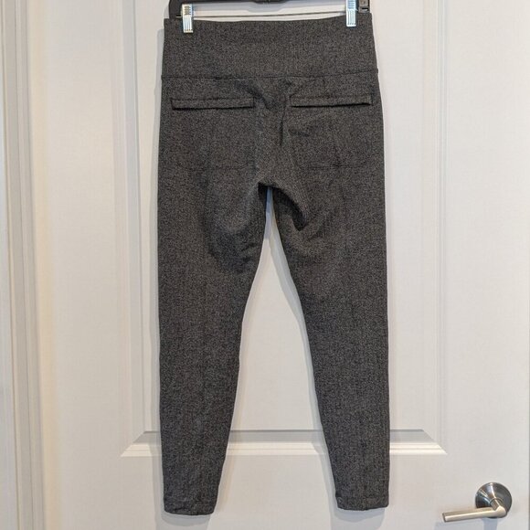 Athleta Delancey Herringbone Tight Leggings Women's Medium Gray Black A Chevrons - Picture 9 of 16